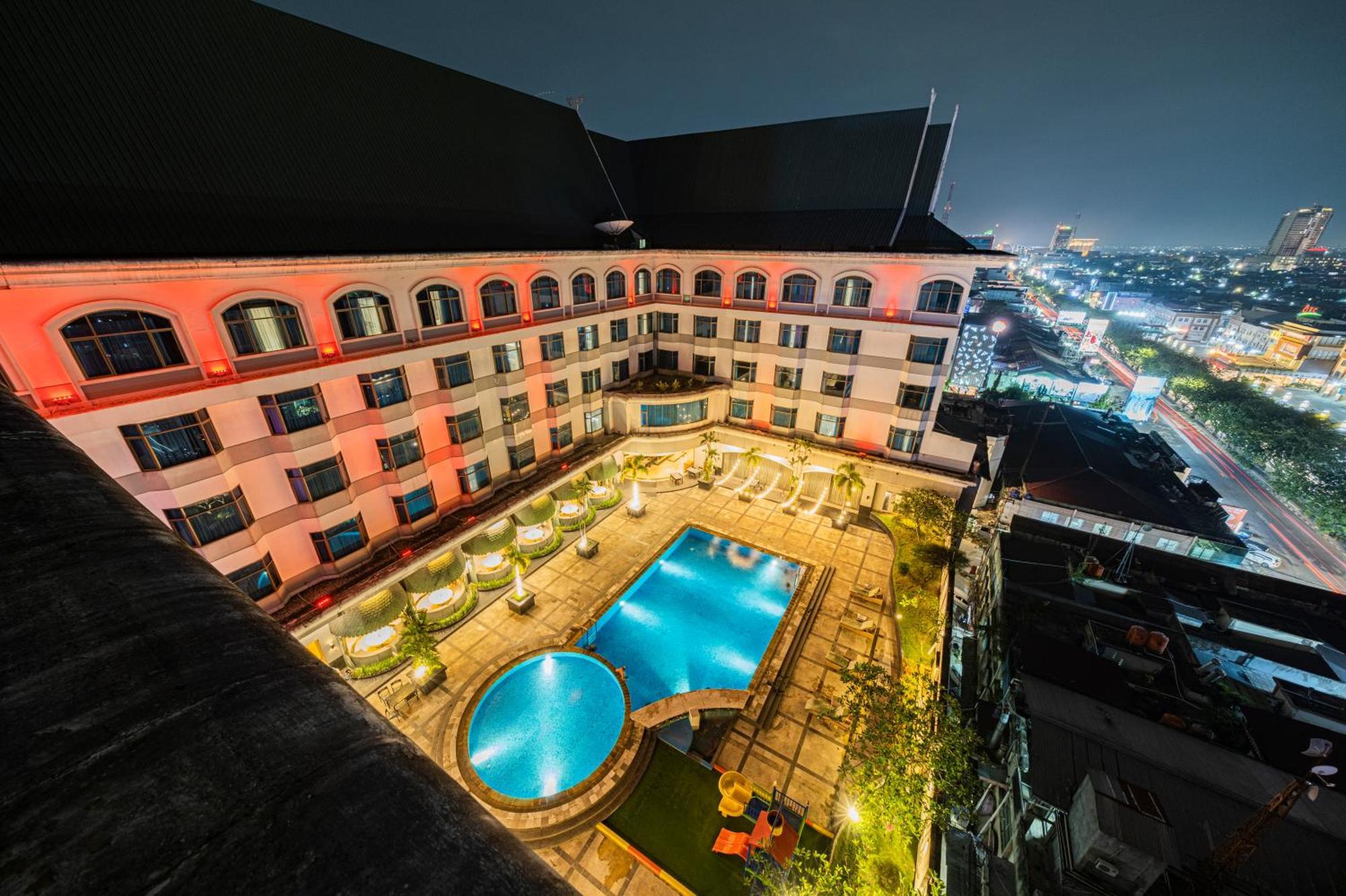 Grand Jatra Hotel Pekanbaru Ngoại thất bức ảnh