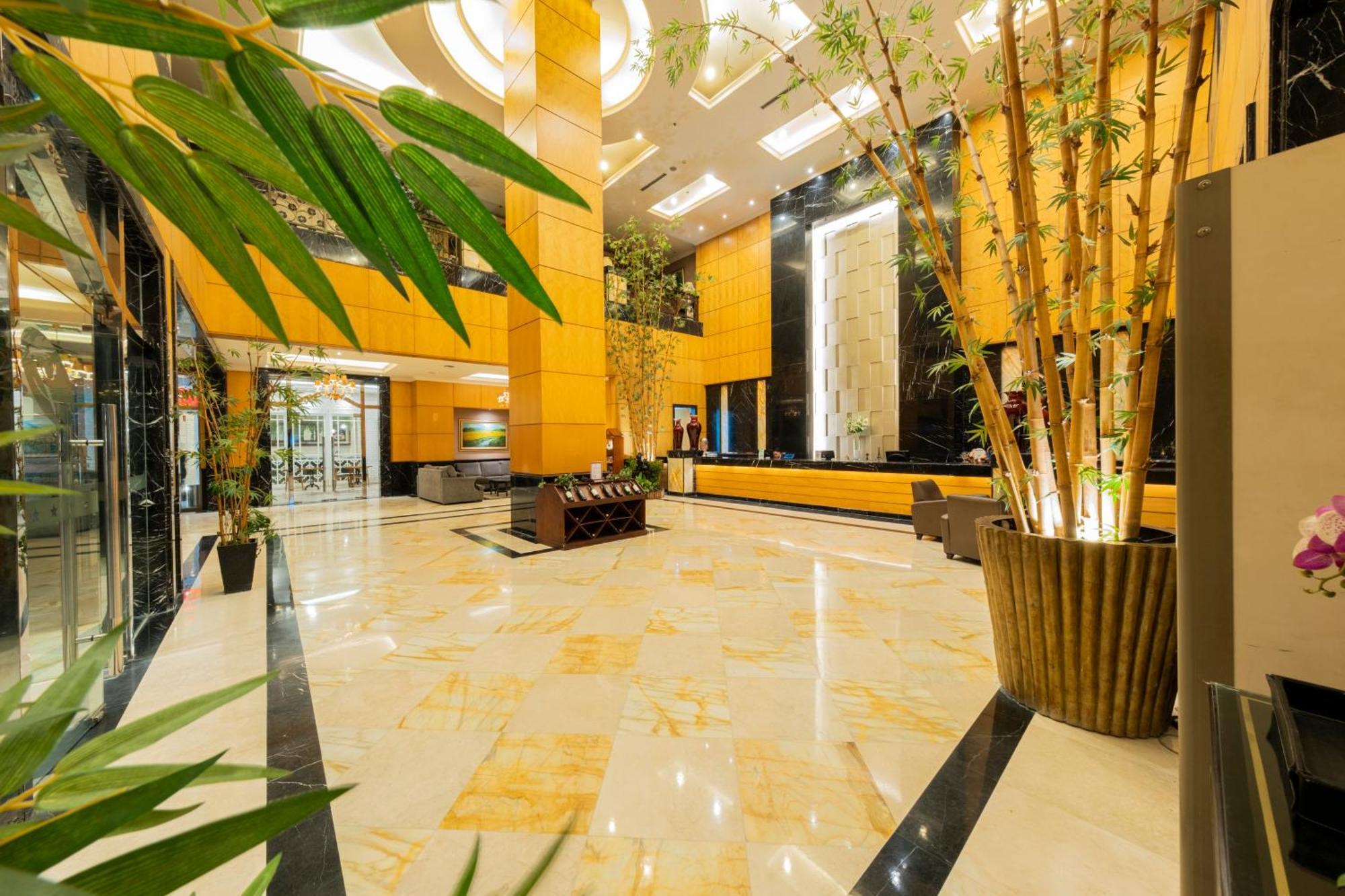 Grand Jatra Hotel Pekanbaru Ngoại thất bức ảnh