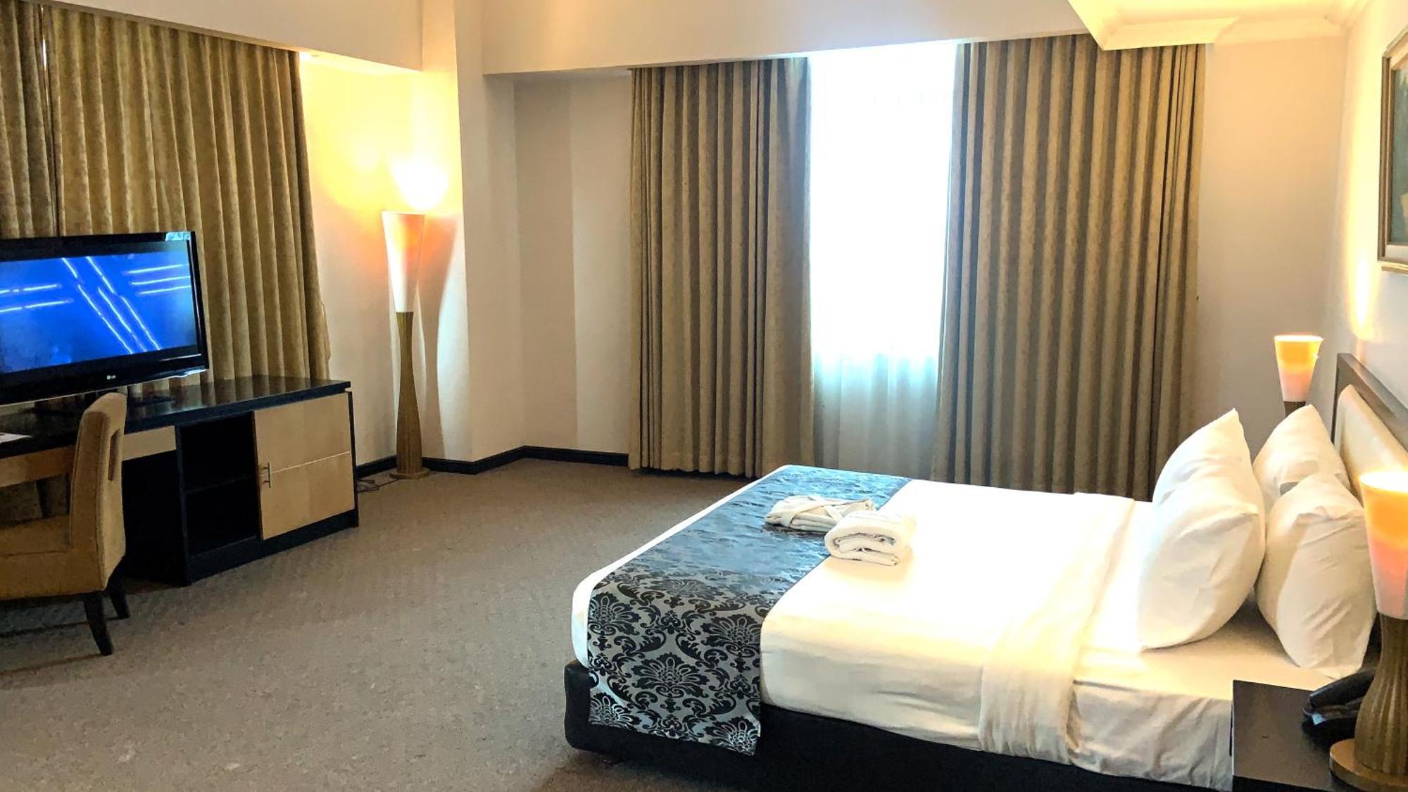 Grand Jatra Hotel Pekanbaru Ngoại thất bức ảnh